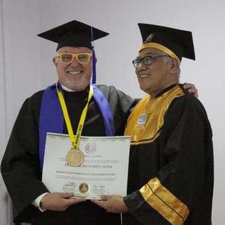 Doctorado Honoris Causa